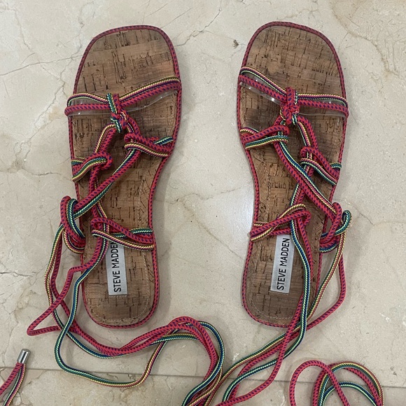 Steve Madden Sensible Sandal - Picture 4 of 6